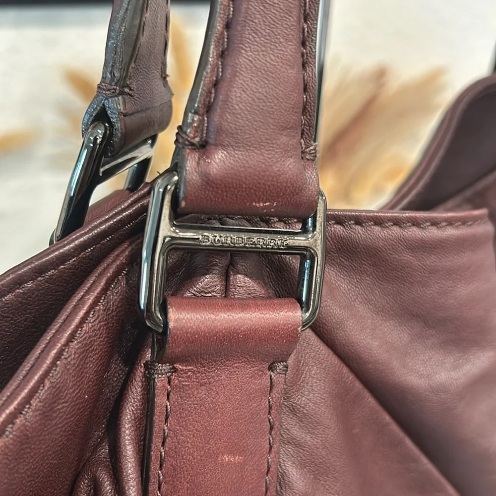 BURBERRY Leather Shoulder Bag - Picture 7 of 14